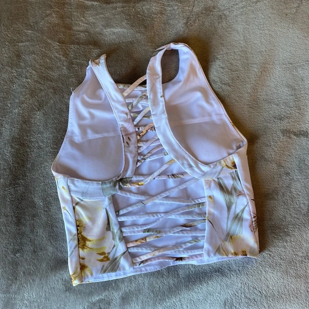 Forever 21 - Picture 2 of 2